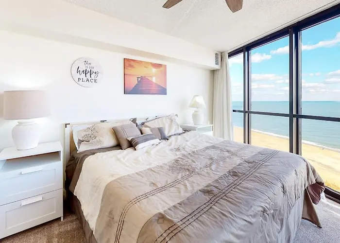 Holiday home Affordable With Furnished Balcony Water Views & Pools *