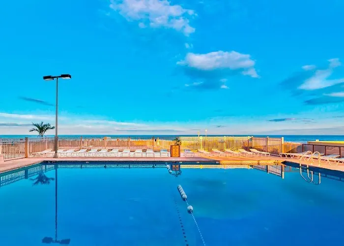 Holiday home Affordable With Furnished Balcony Water Views & Pools
