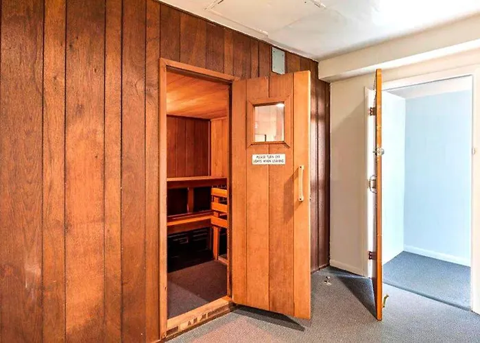 Affordable With Furnished Balcony Water Views & Pools * Ocean City