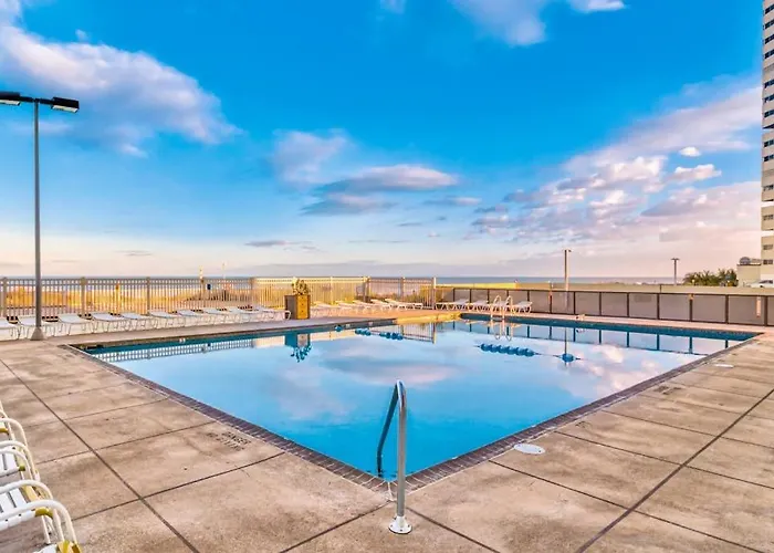 Holiday home Affordable With Furnished Balcony Water Views & Pools