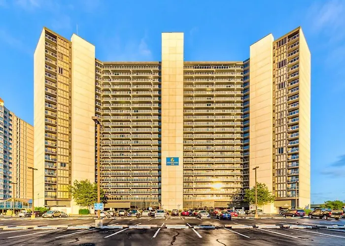 Holiday home Affordable With Furnished Balcony Water Views & Pools Ocean City